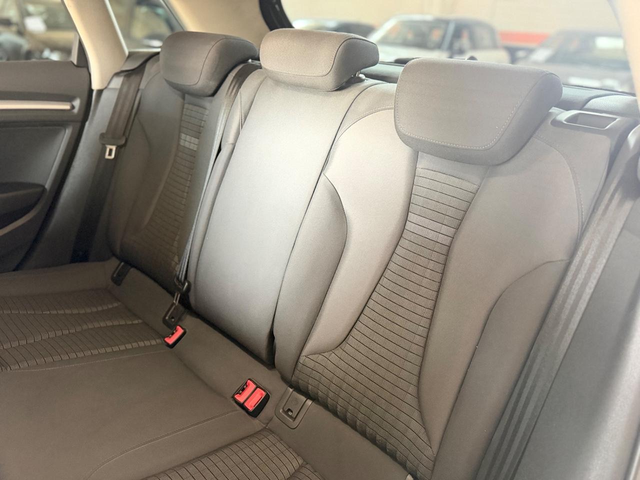 Audi A3 1.6 TDI S tronic Ambition NEOPATENTATI