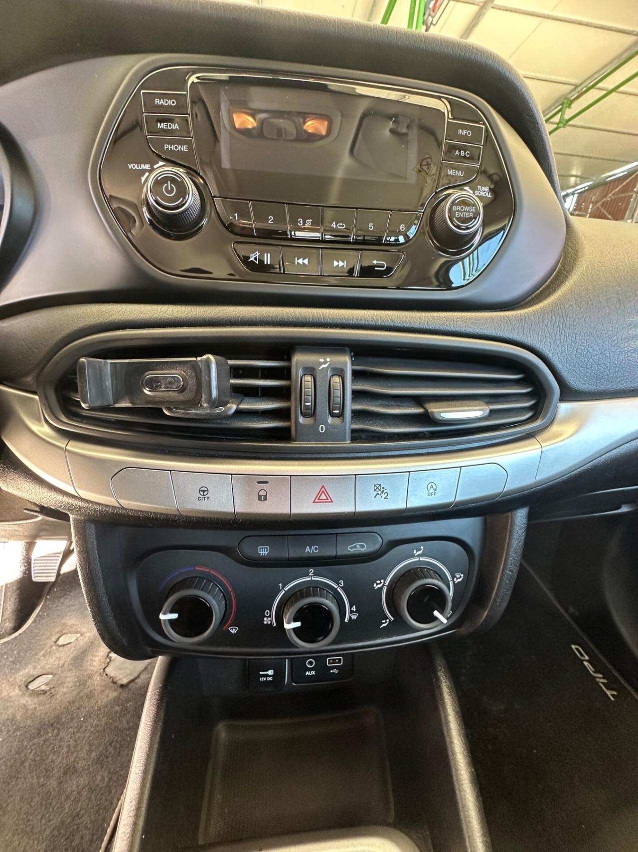 Fiat Tipo 1.6 Mjt S&S DCT SW Lounge