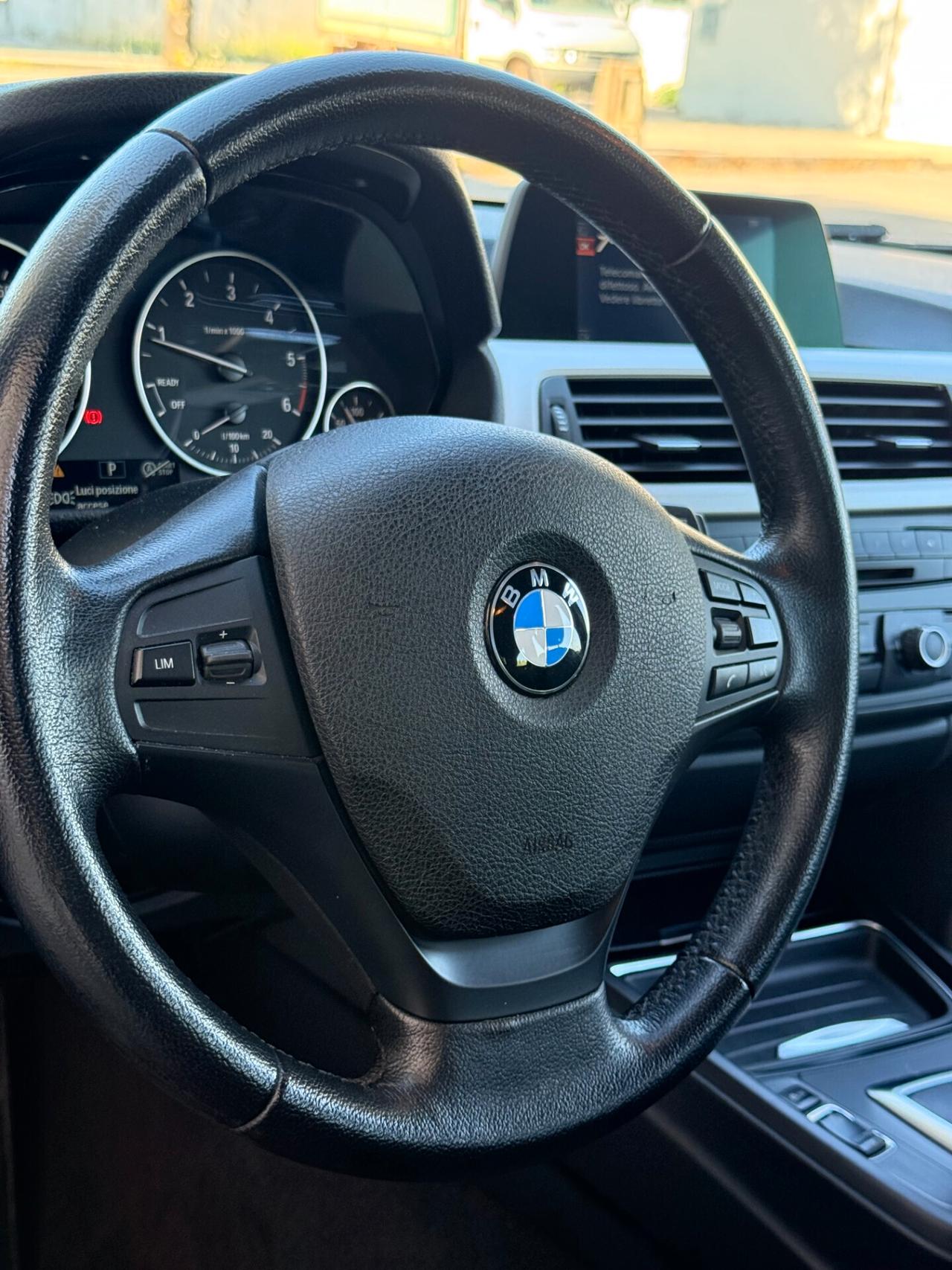 Bmw 320 d Touring Business auto NAVI,LED,BLUETOOTH,ANDROID AUTO,SENSORI DI PACHEGGIO,KM CERTIFICATI!