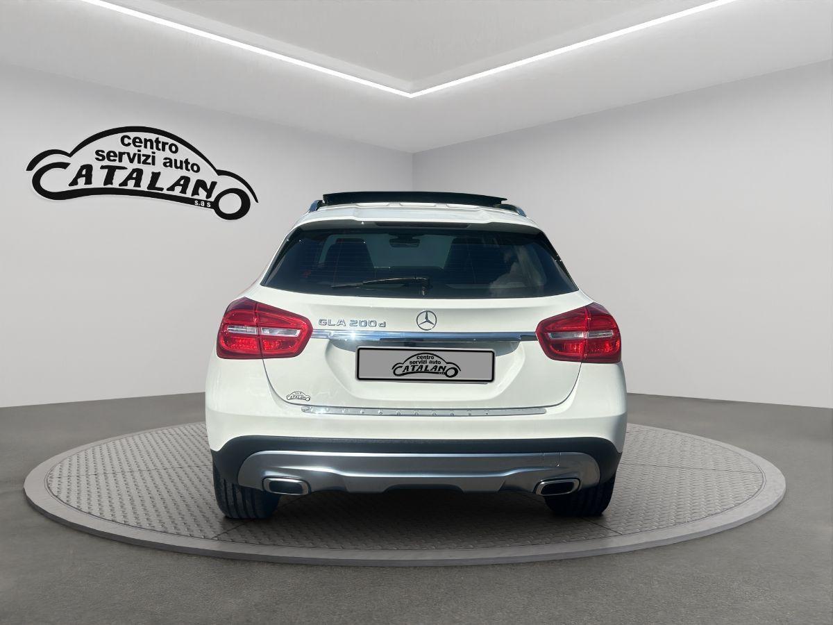 MERCEDES - Classe GLA - GLA 200 d 136CV Premium