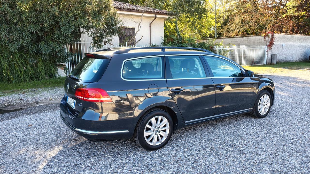 Volkswagen Passat Var. 1.6 TDI BlueMotion Tech. NAVIPLUS