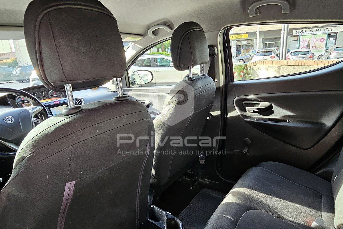 LANCIA Ypsilon 1.2 69 CV 5 porte GPL Ecochic Gold