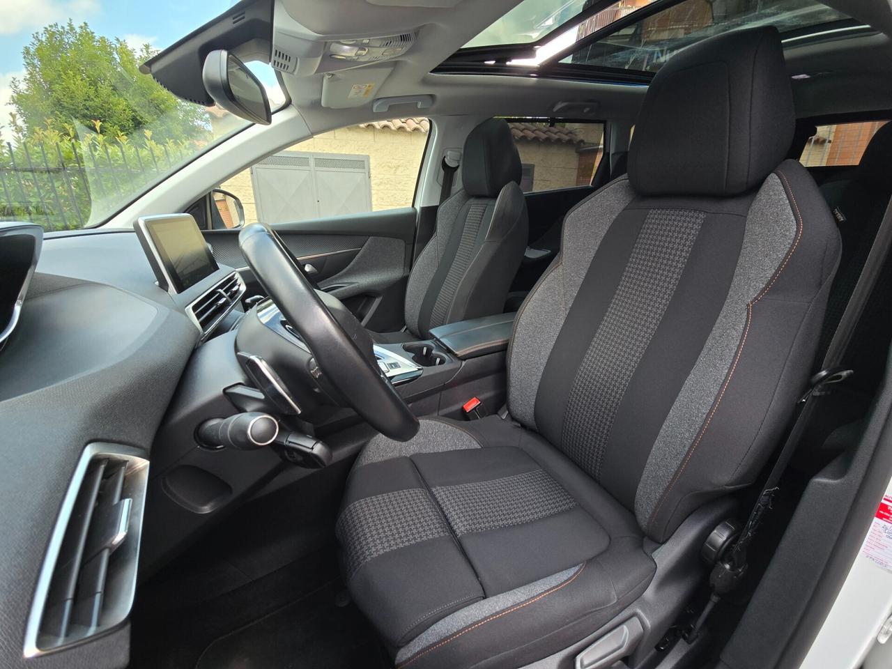 PEUGEOT 5008 1.5(130cv) BlueHdi Business (7posti)