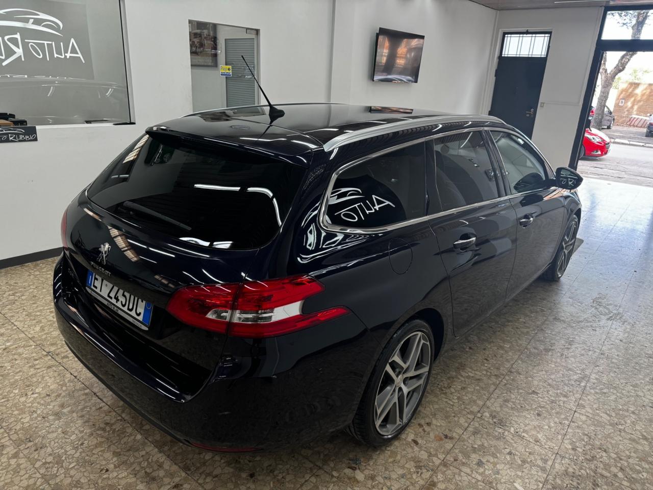 Peugeot 308 PureTech Turbo 130 S&S SW Allure