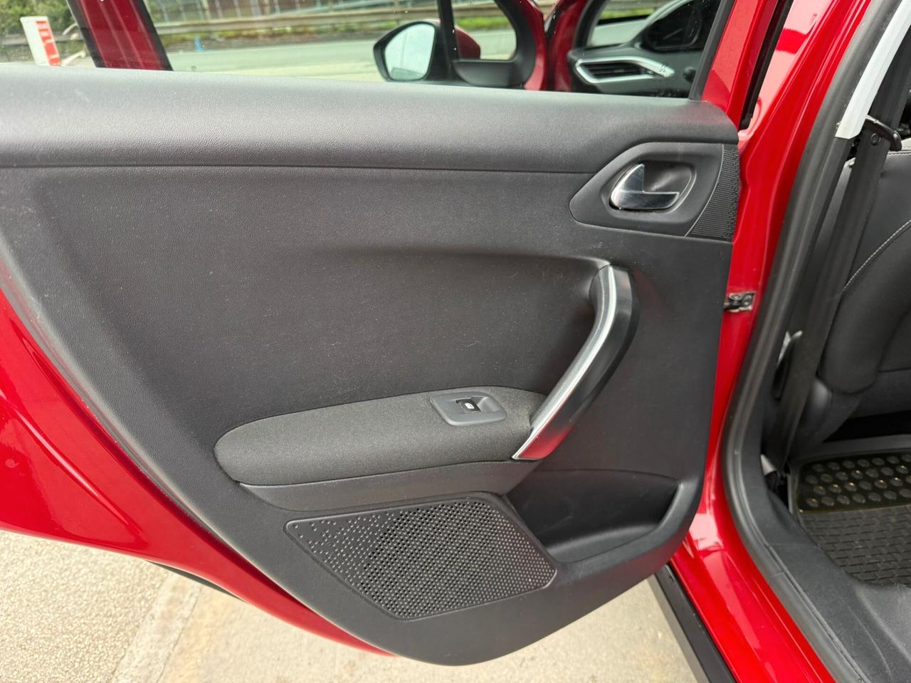 Peugeot 2008 BlueHDi 100 GT Line 2016