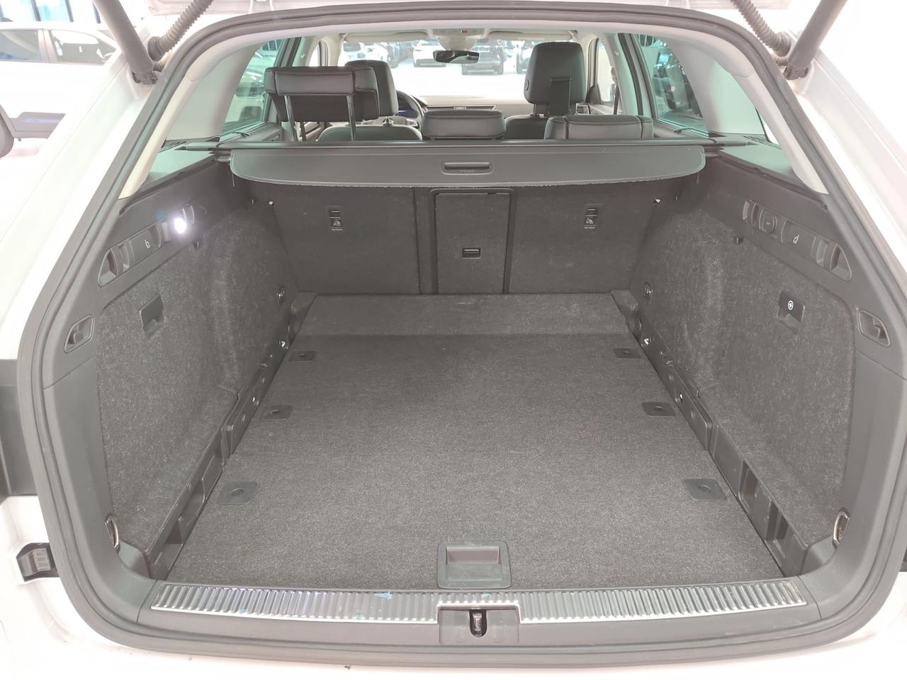 SKODA Superb Wagon 2.0 tdi Scout 4x4 190cv