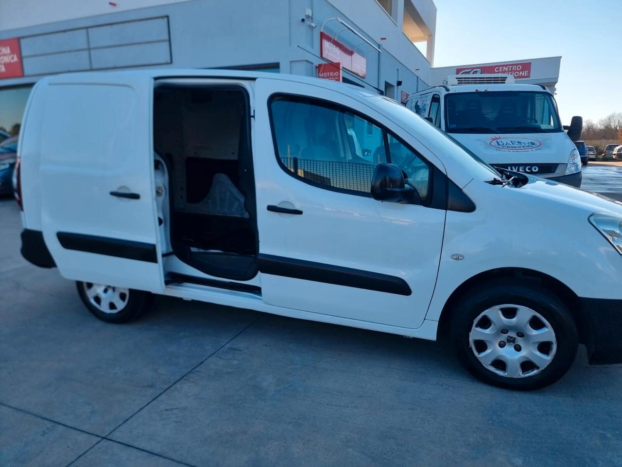 Peugeot PARTNER DIESEL PROLUNGATO MAXI 3 POSTI