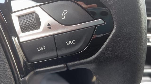 PEUGEOT 2008 *PROMO* PureTech 100 S&S Allure