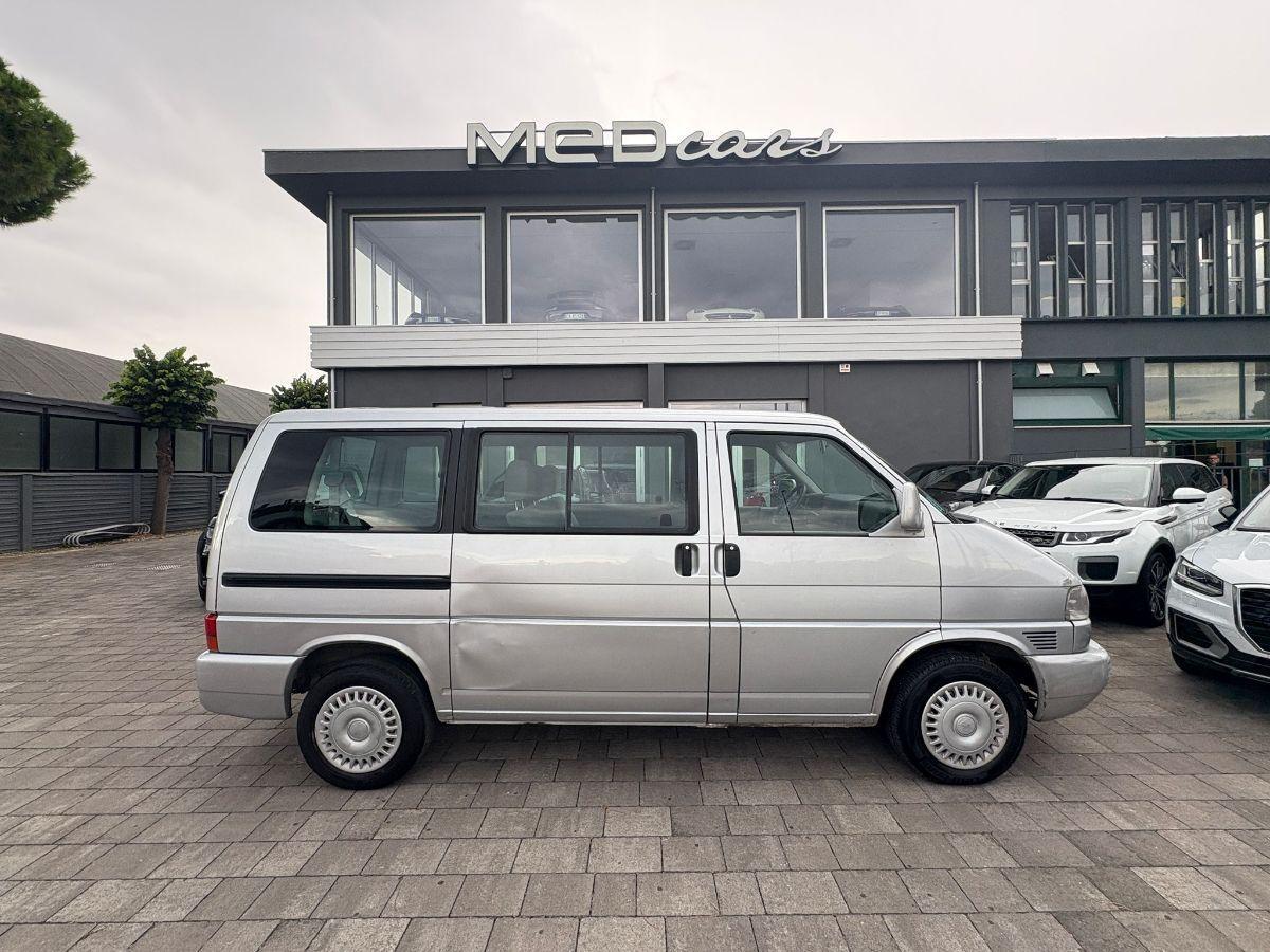 VOLKSWAGEN - T4 Caravelle 2.5 TDI 9 POSTI