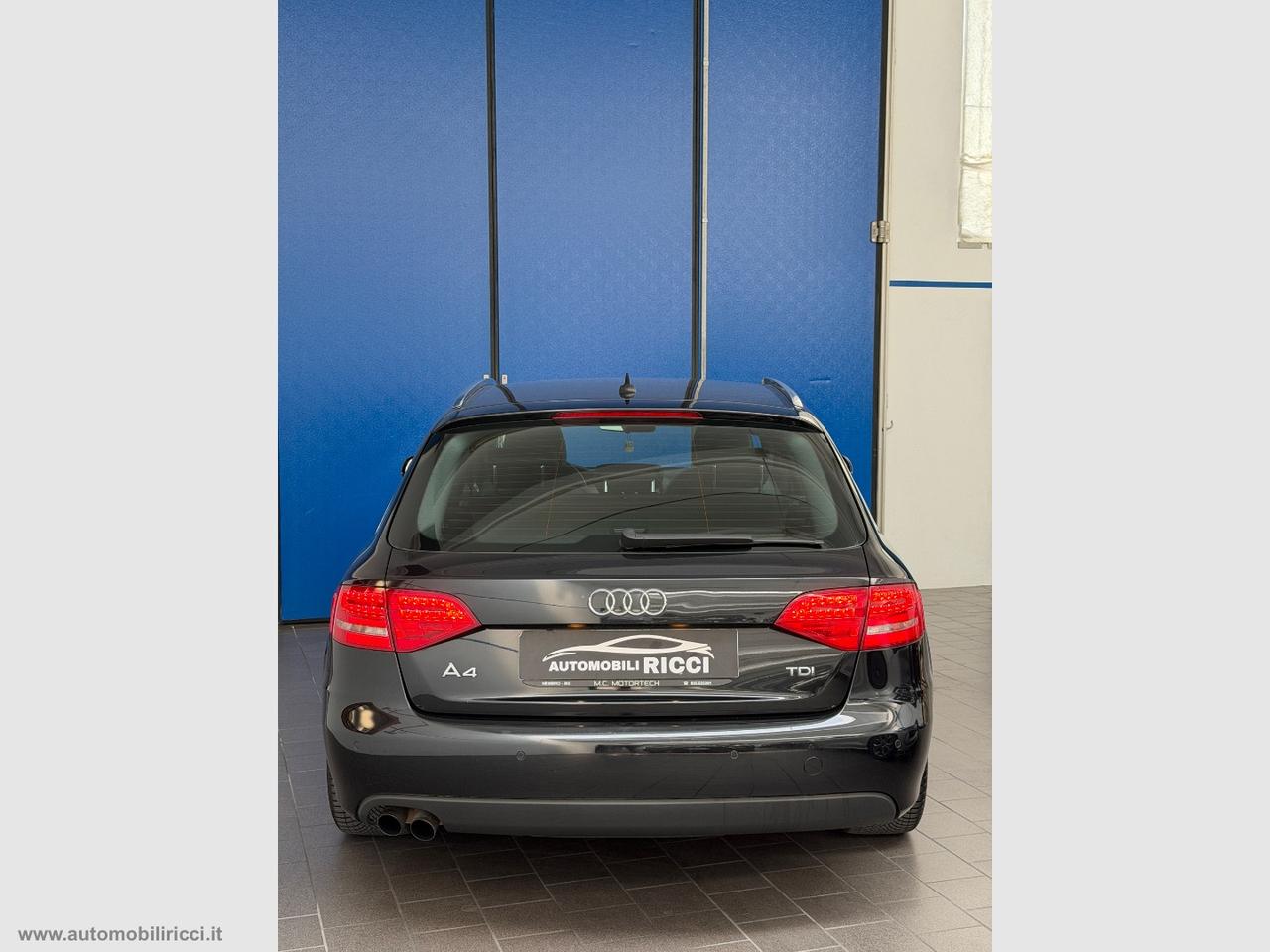 AUDI A4 Avant 2.0 TDI 143 CV S-LINE