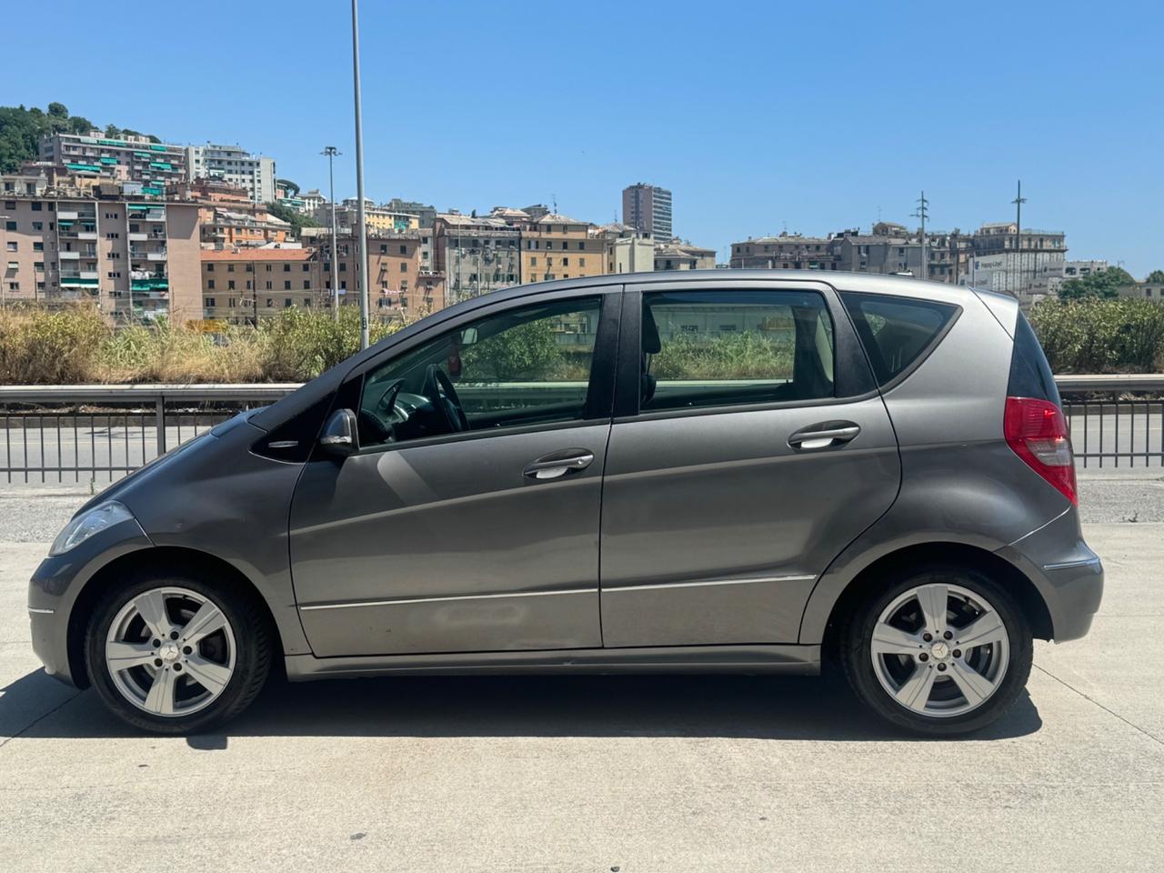 Mercedes-benz A 160 Avantgarde 2010 ok neopatentati