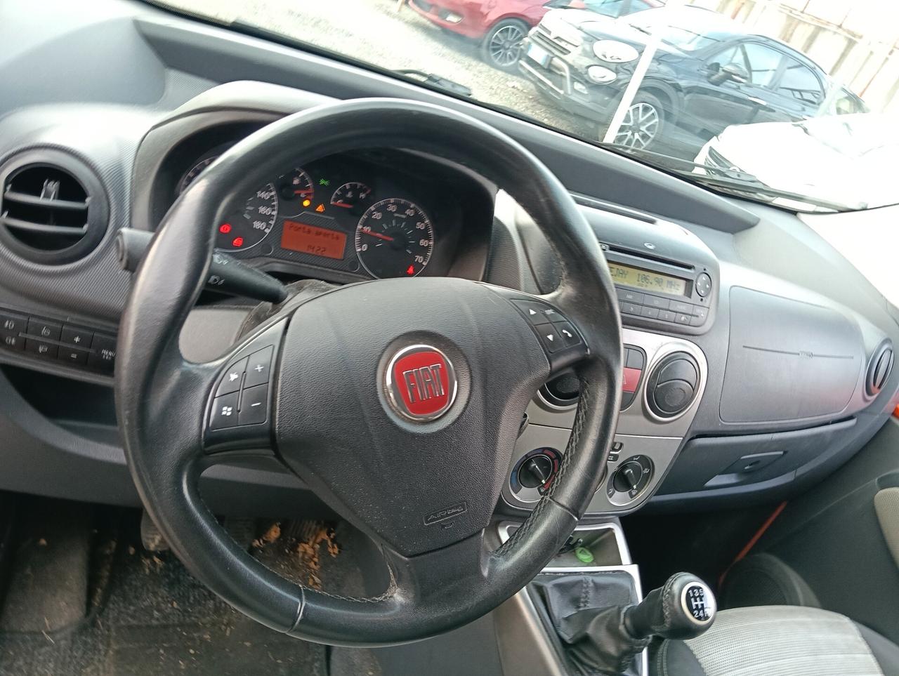 Fiat Qubo 1.3 MJT 75 CV Trekking