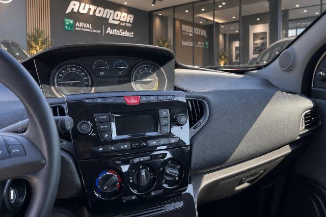 LANCIA Ypsilon HYBRID SILVER