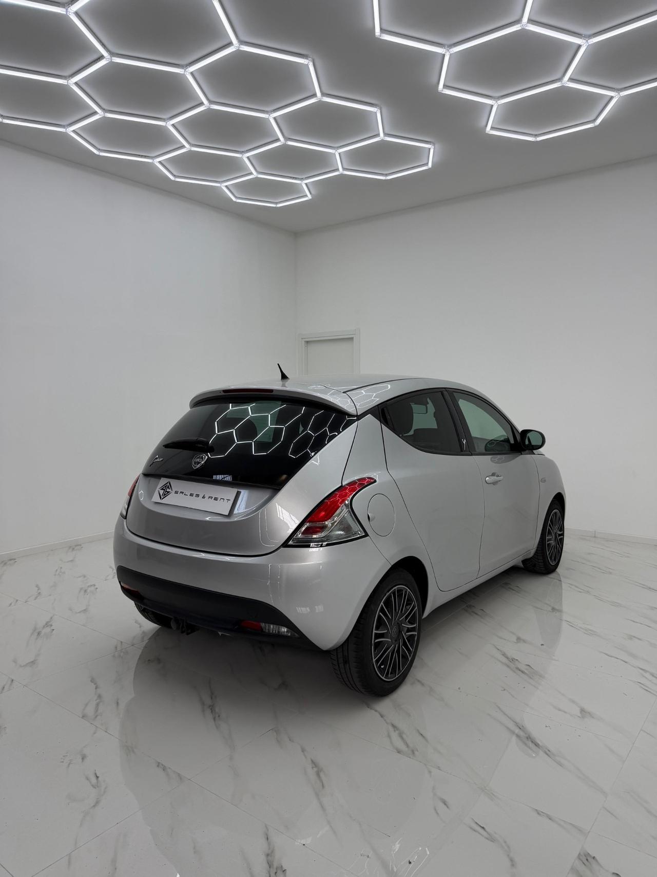 Lancia Ypsilon 0.9 TwinAir 85 CV 5 porte S&S Silver