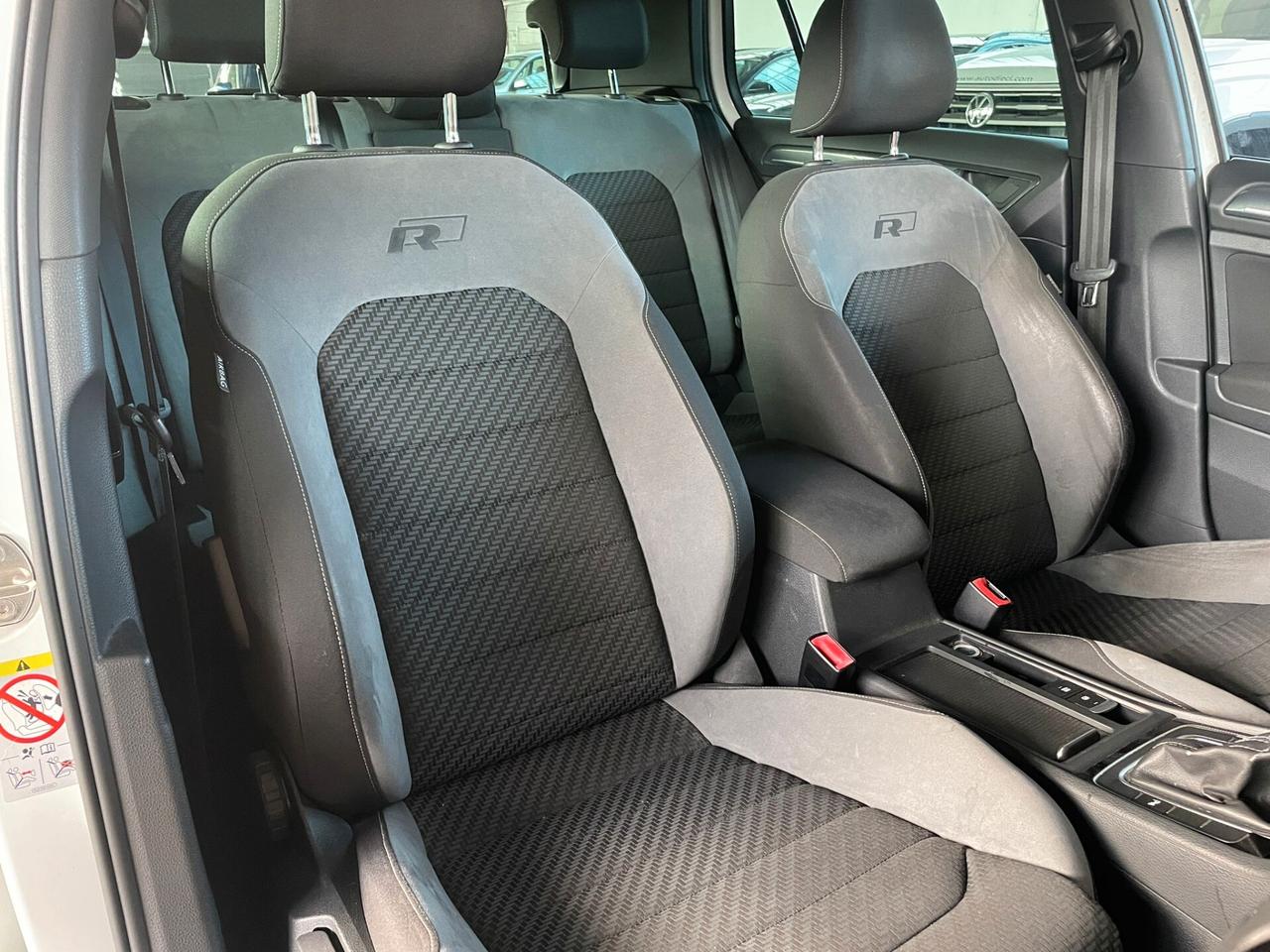 Volkswagen Golf 1.6 TDI 115 CV DSG Sport R-LINE - NEOPATENTATI