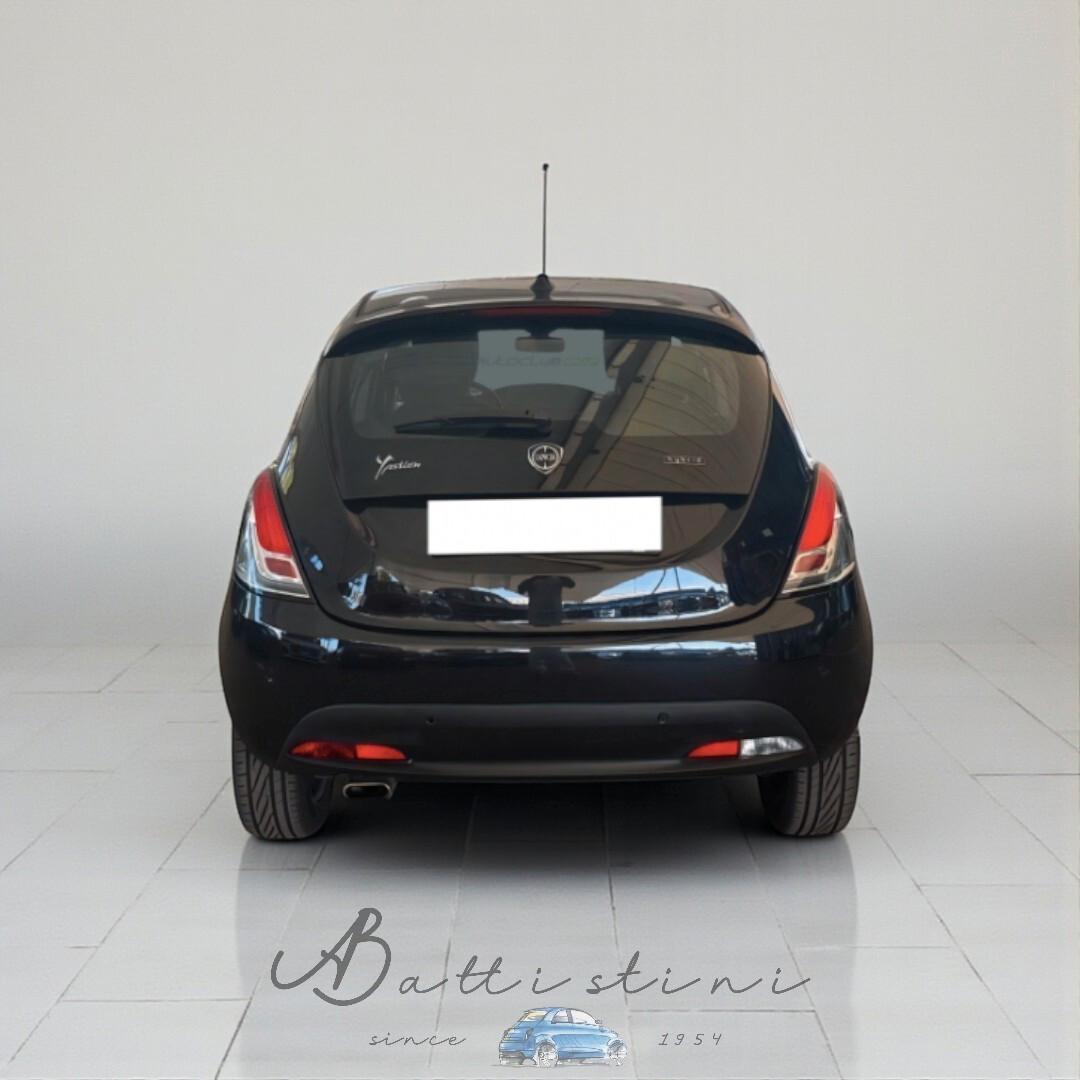 Lancia Ypsilon 1.0 FireFly 5 porte S&S Hybrid Gold