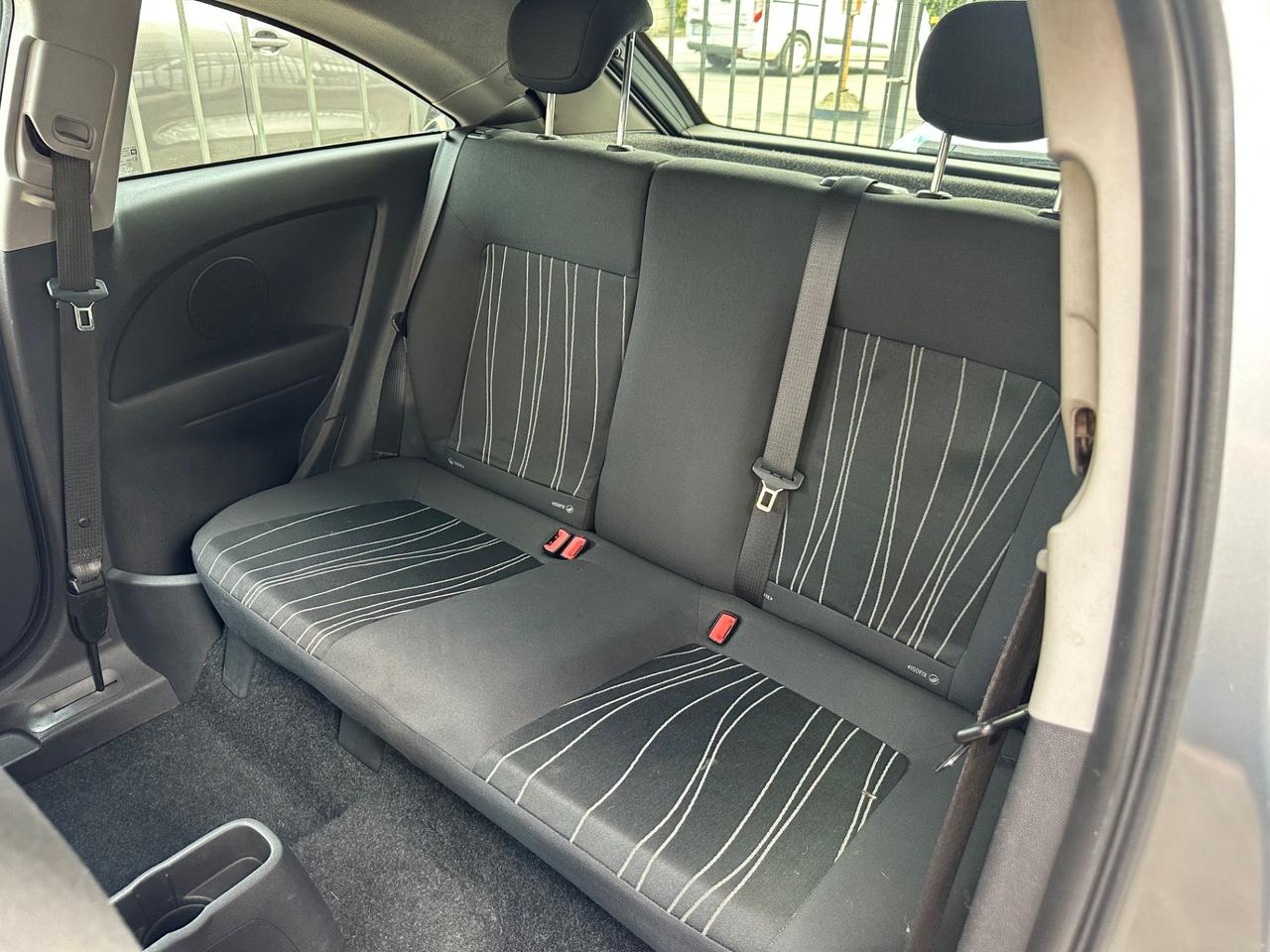 Opel Corsa 1.2 80CV 3 porte GPL-TECH Edition