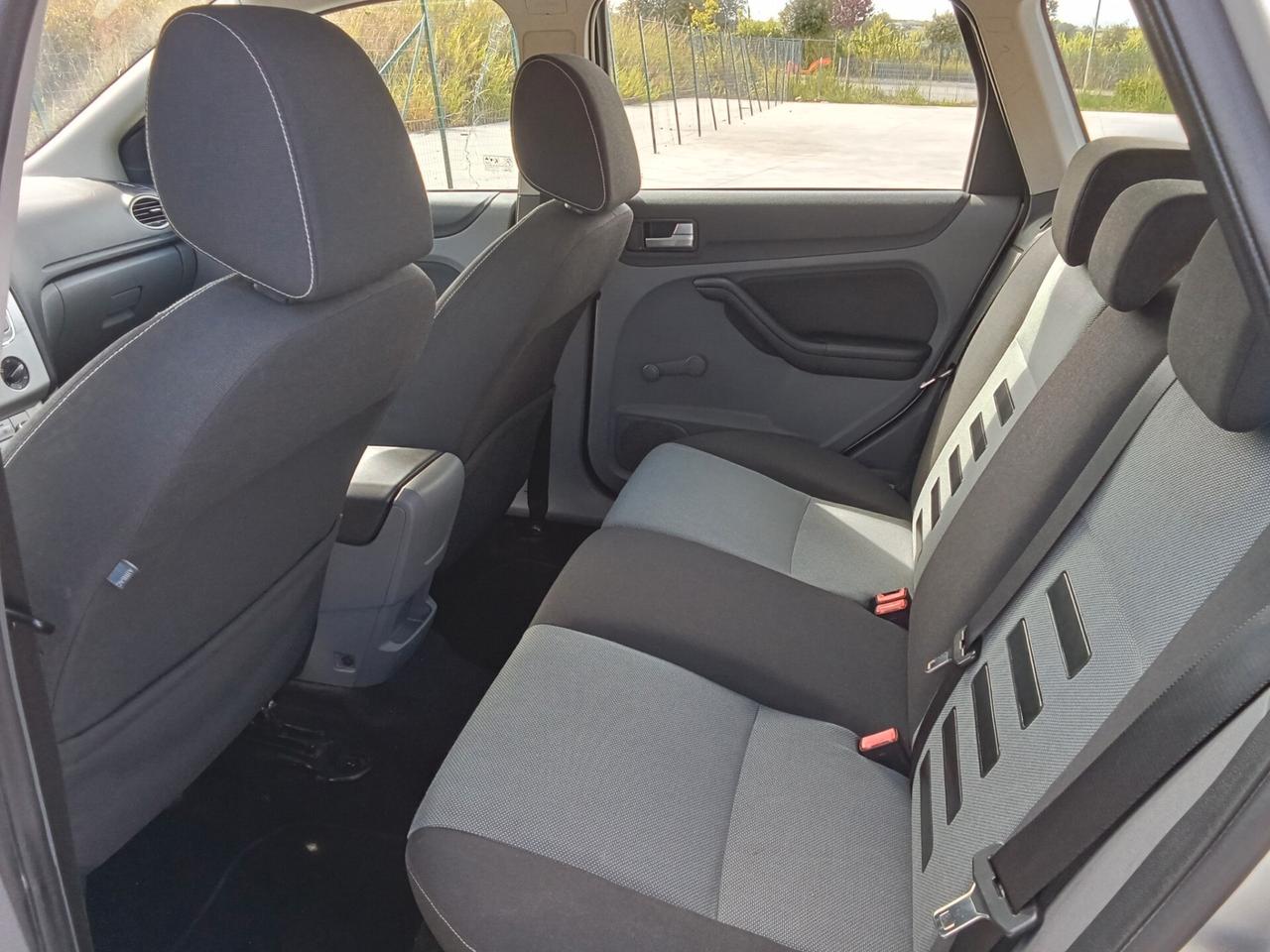 FORD Focus +SW 1.6 TDCI 90 RESTYLING