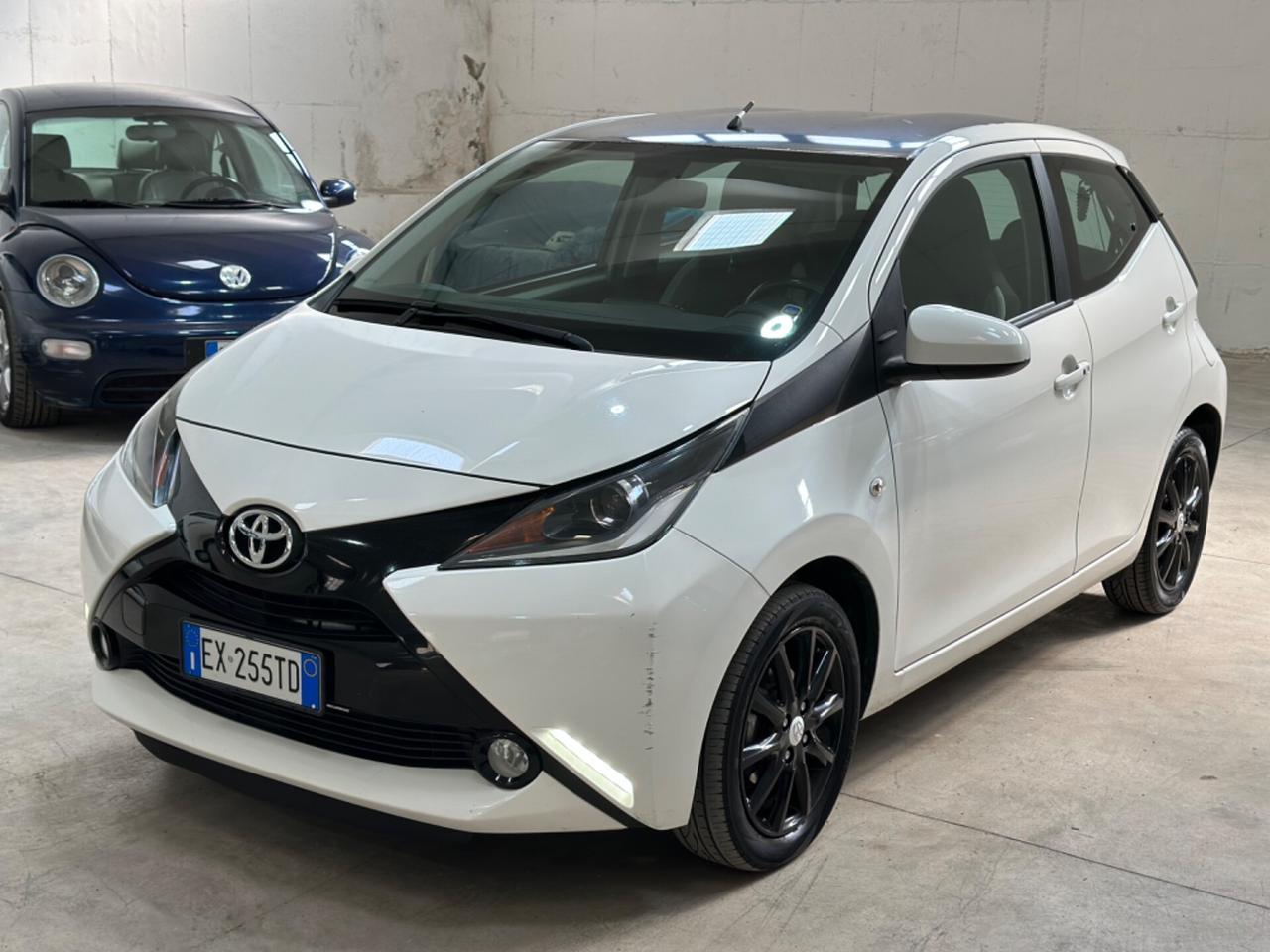 Toyota Aygo 1.0 VVT-i 69 CV 5 porte x-cite