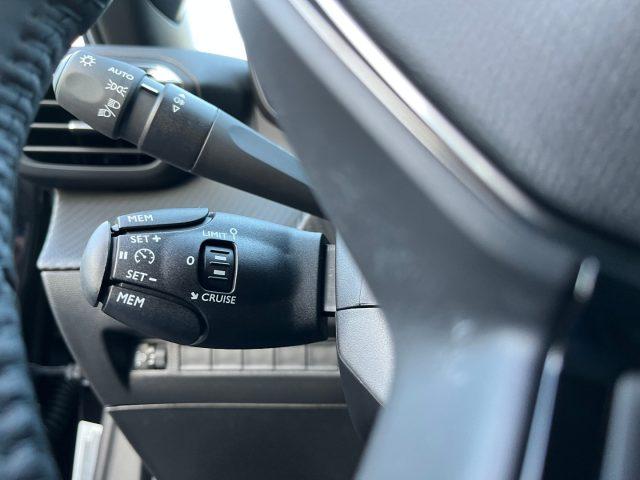 PEUGEOT 2008 PureTech 100 S&S Allure