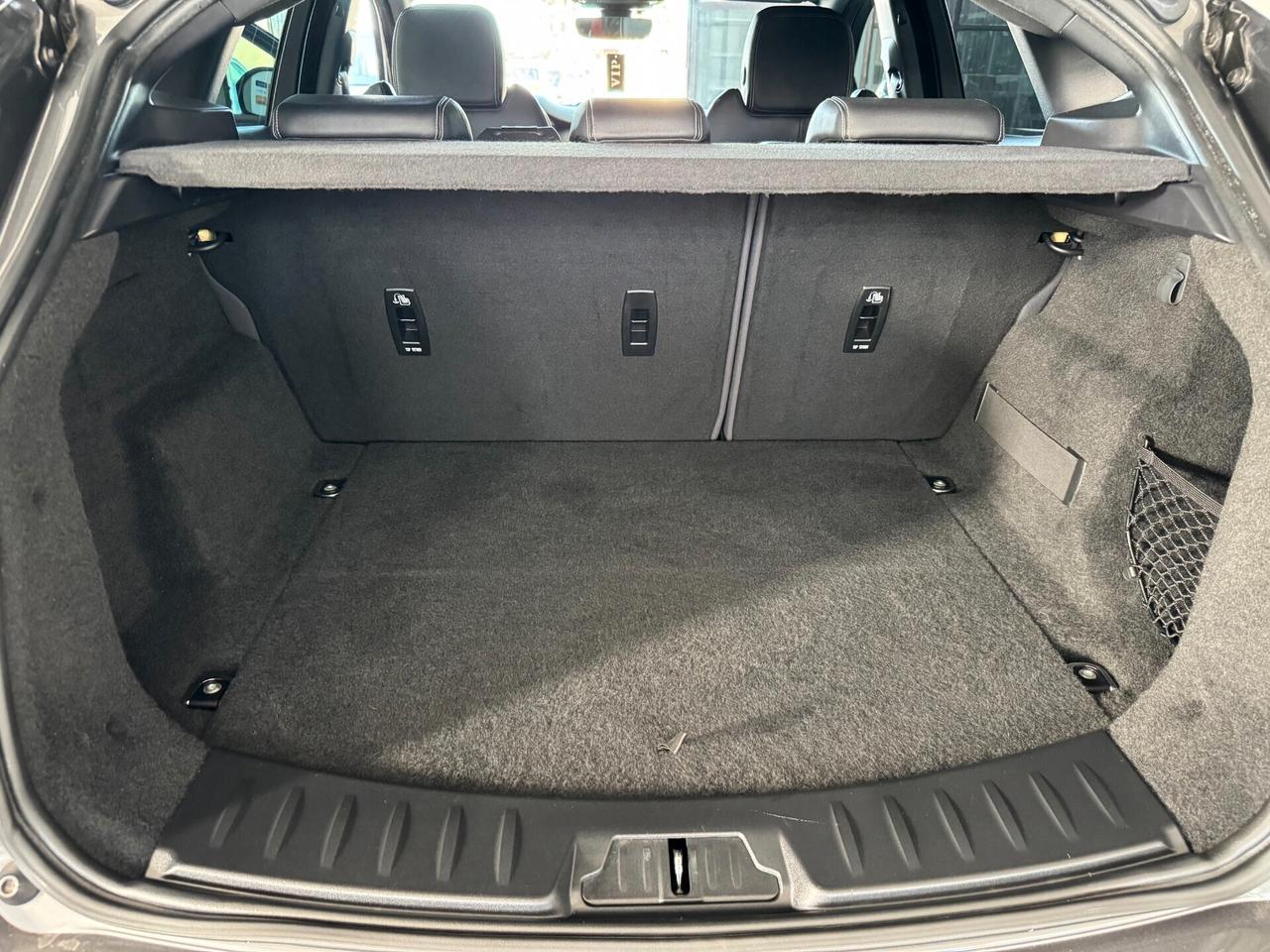 Jaguar E-Pace 2.0D 150 CV AWD aut. R-Dynamic 11/2019