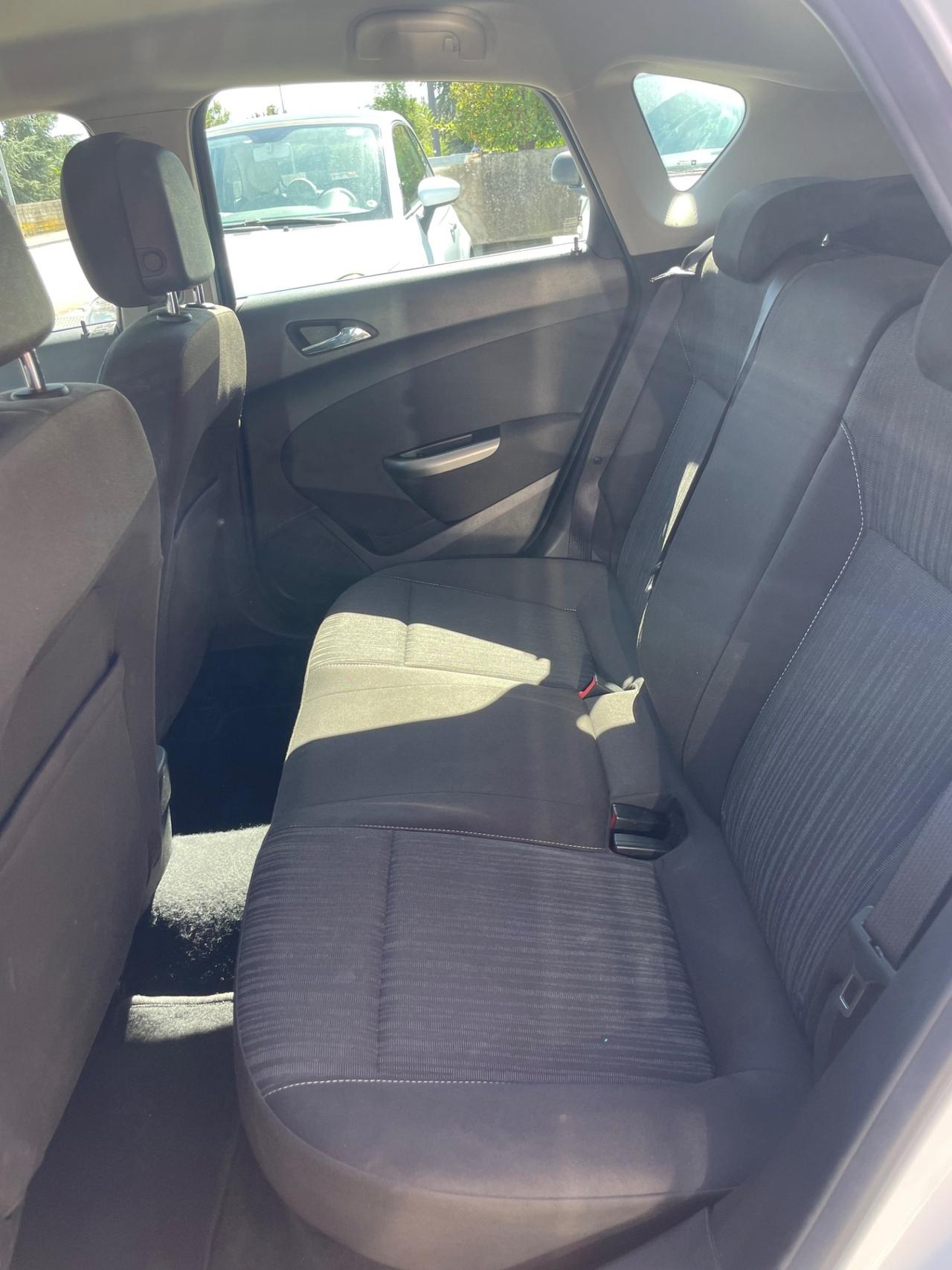 Opel Astra 1.4 100CV 5 porte Cosmo