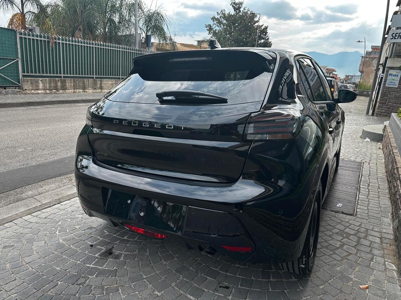 Peugeot 208 Turbo 100cv Business
