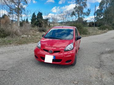 Toyota Aygo 1.0 12V VVT-i 5 porte Now Connect