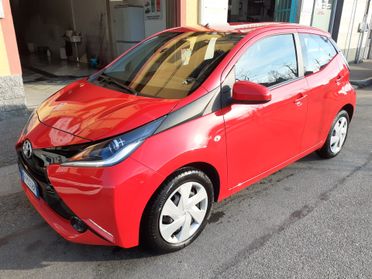 Toyota Aygo 1.0 VVT-i 69 CV 5 porte x-play Uniproprietario