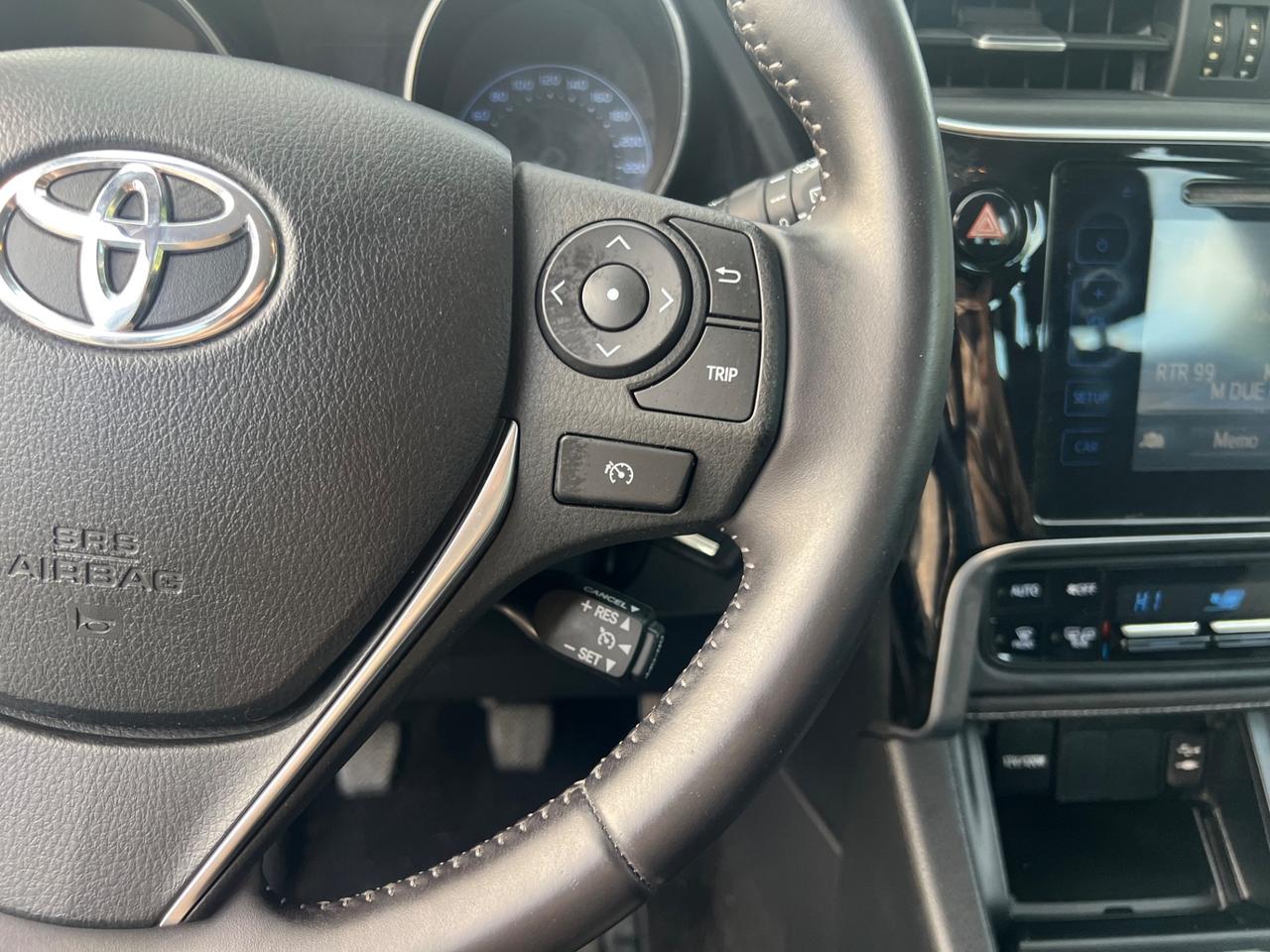 Toyota Auris Touring 1.4 D-4D Active Permute Rate Garanzia