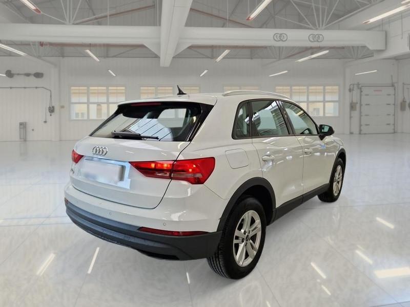 AUDI Q3 45 TFSI e S tronic Business