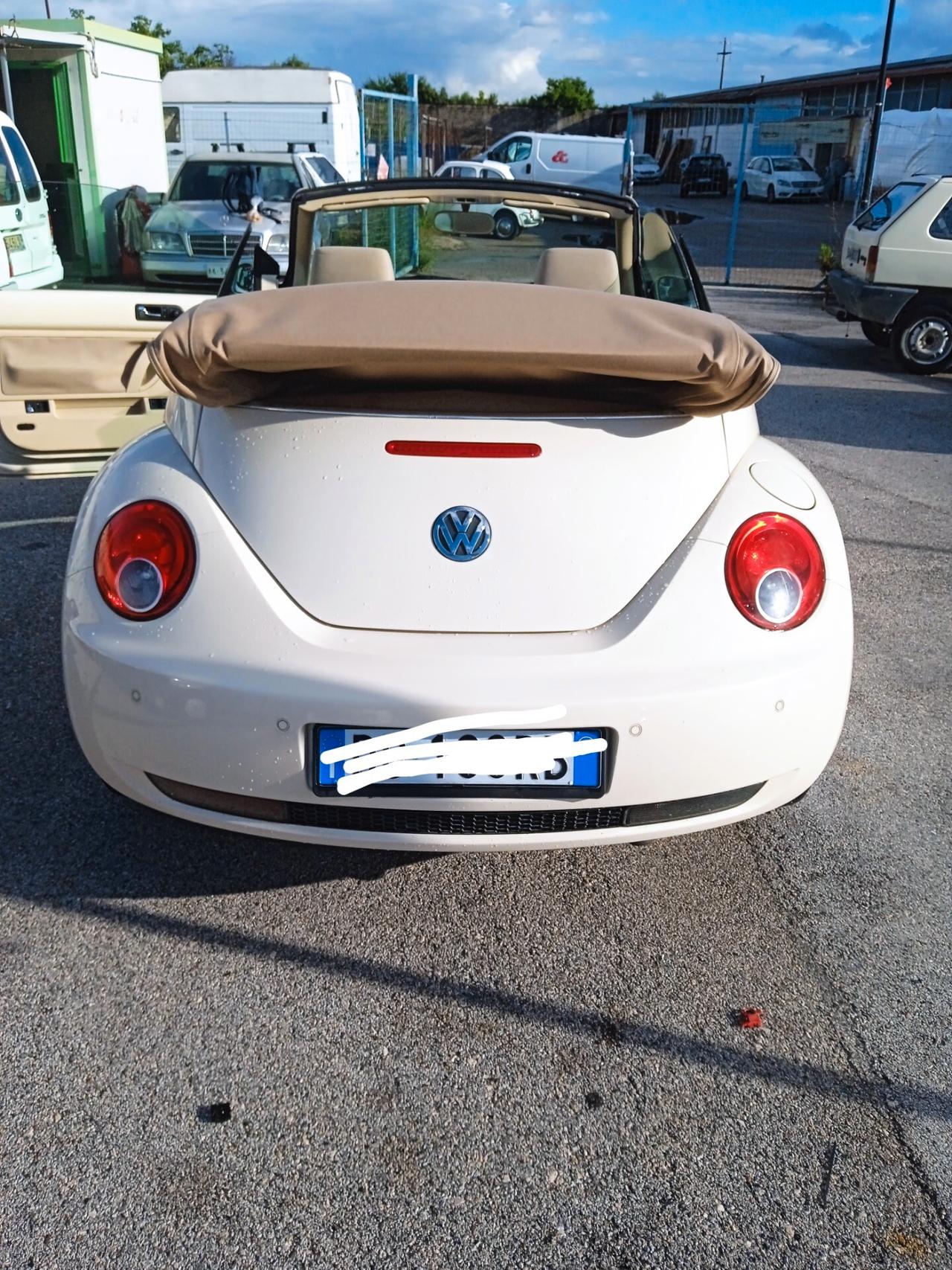 Volkswagen New Beetle 1.6 Cabrio ASI