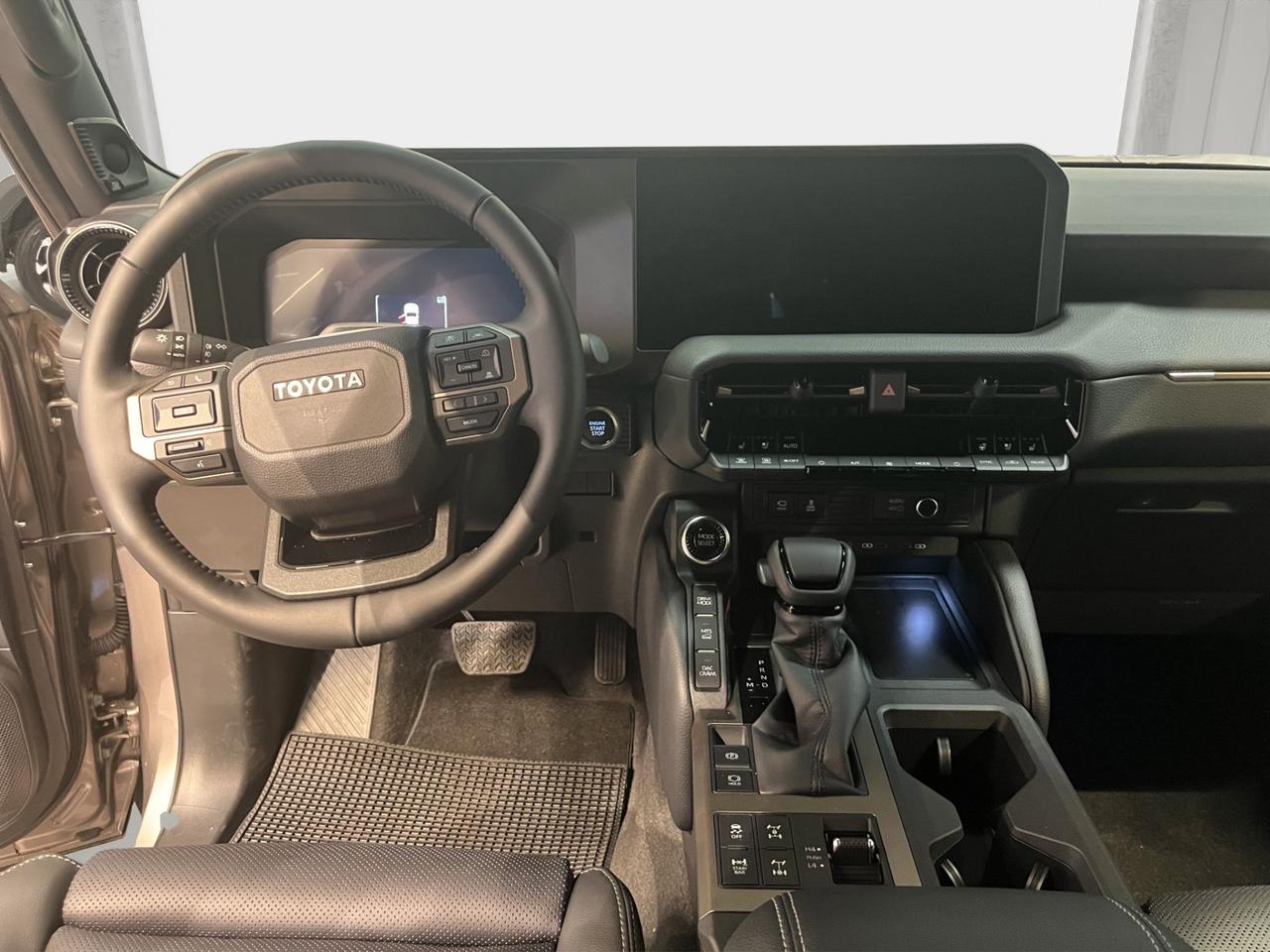 Toyota Land Cruiser 2.8 d-4d Lounge awd auto