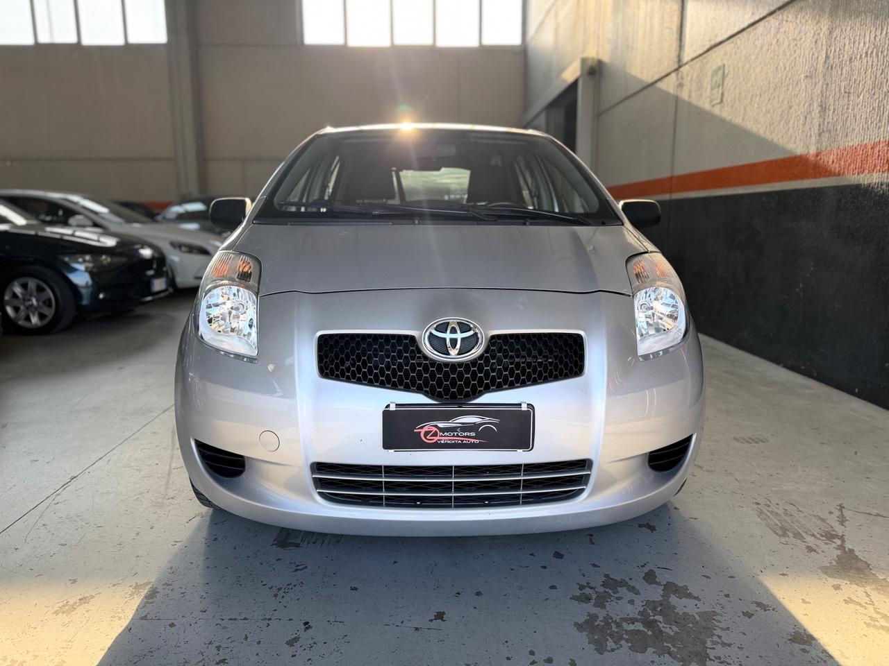Toyota Yaris 1.0 5 porte Now NEOPATENTATI