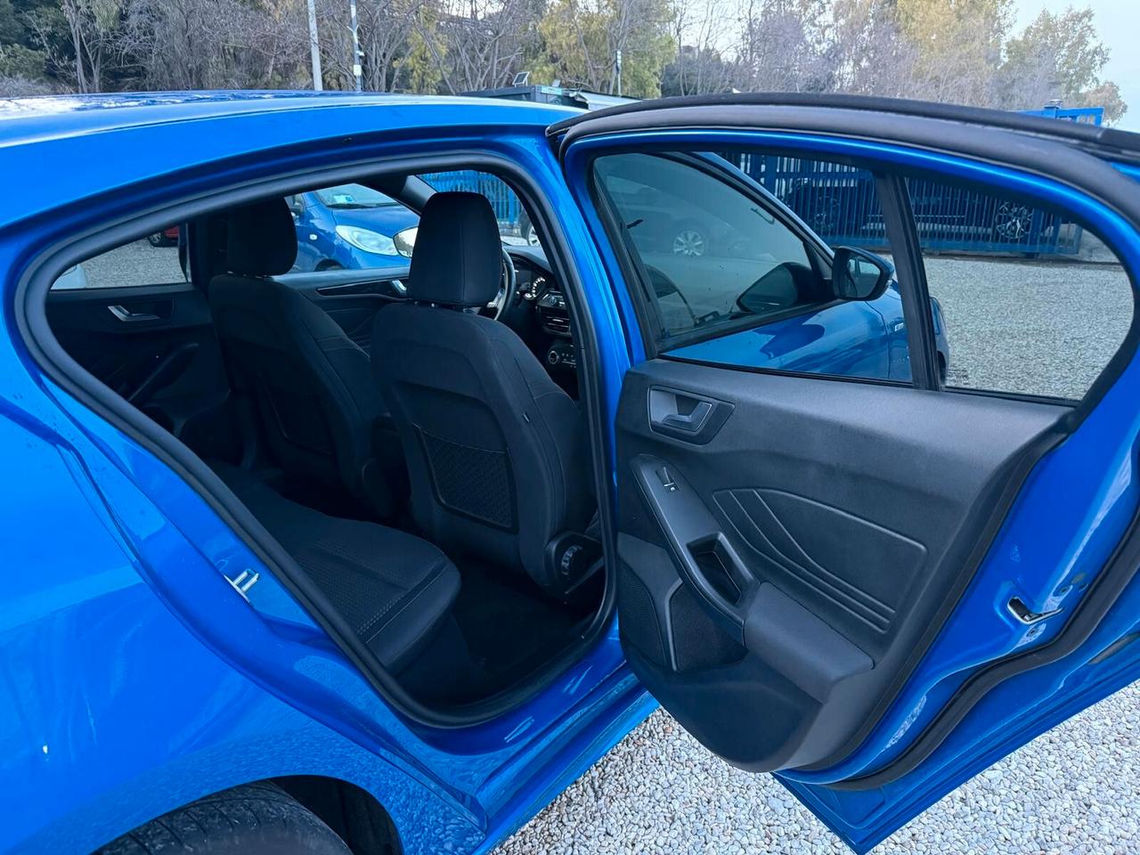 Ford Focus 1.0 EcoBoost Hybrid 125 CV 5p. ST-Line