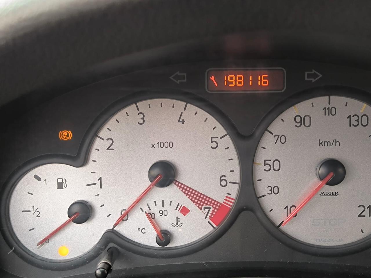 Peugeot 206 1.1 3p. XT *neopatentati*