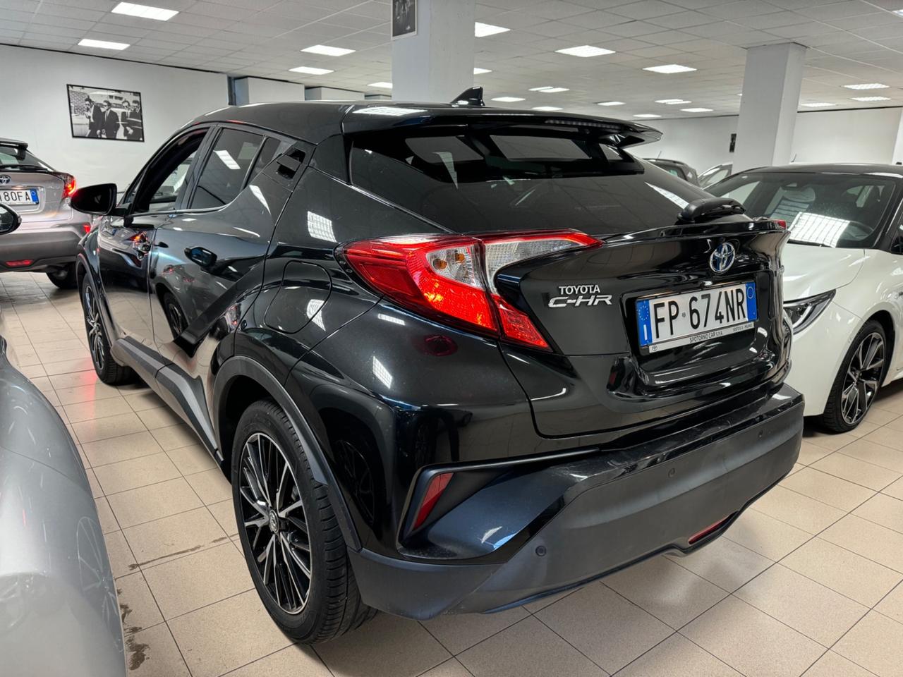 Toyota C-HR 1.8 Hybrid E-CVT Trend