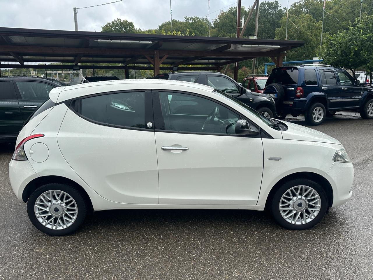 Lancia Ypsilon 1.2 69 CV 5 porte GPL Ecochic Gold