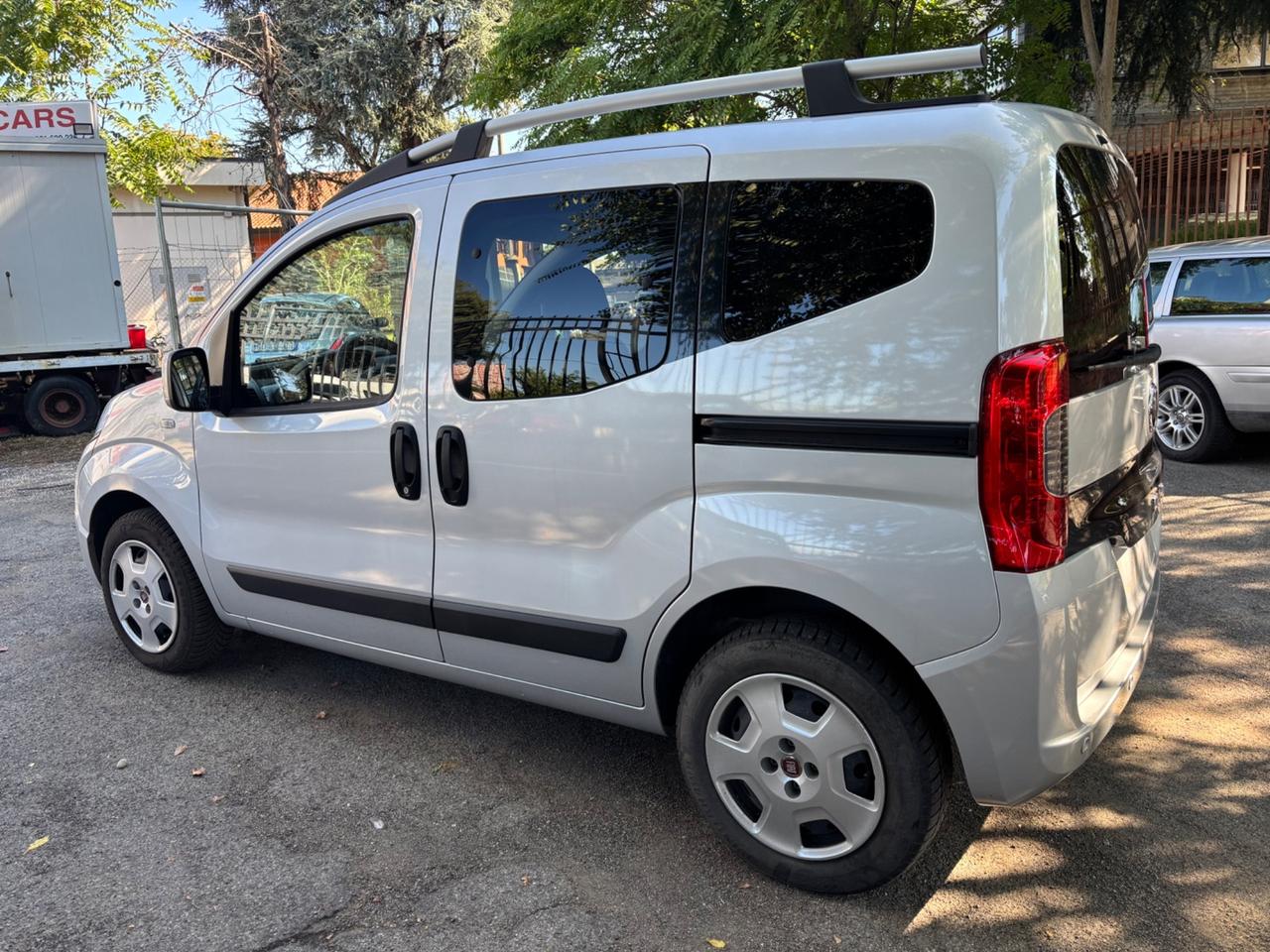 Fiat Qubo 1.3 MJT 80 CV Lounge cambio automatico