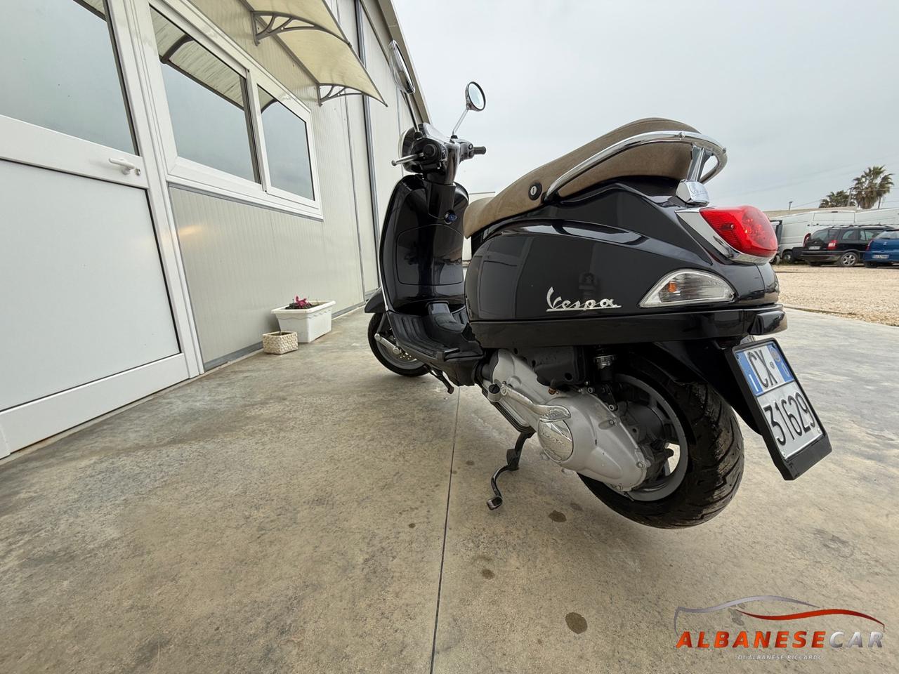 Piaggio Vespa 125 LX