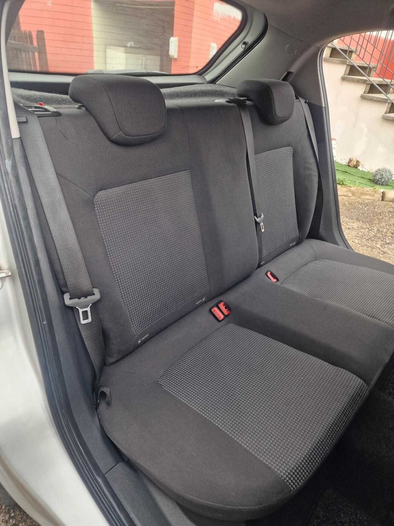 Opel Corsa 1.2 5 porte Club