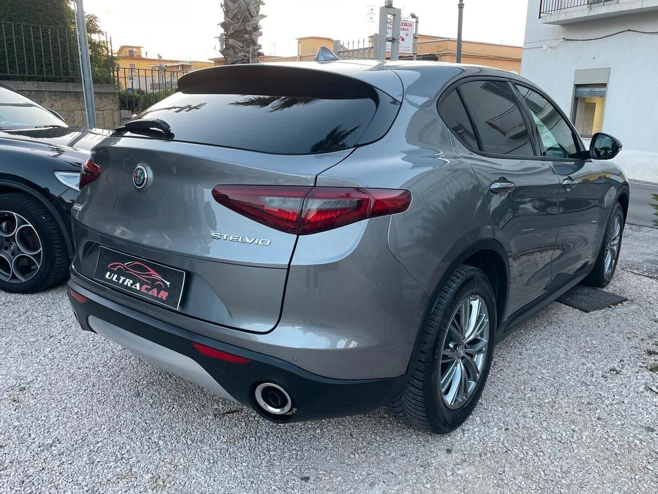 Alfa Romeo Stelvio 2.2 Turbodiesel 160 CV AT8 RWD Business