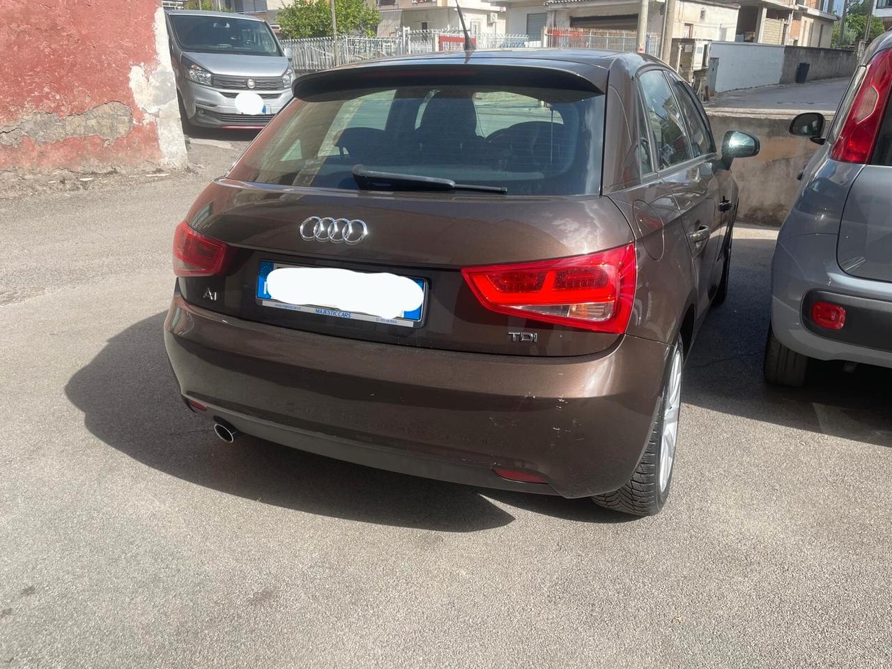 Audi A1 1.6 TDI S tronic line edition plus