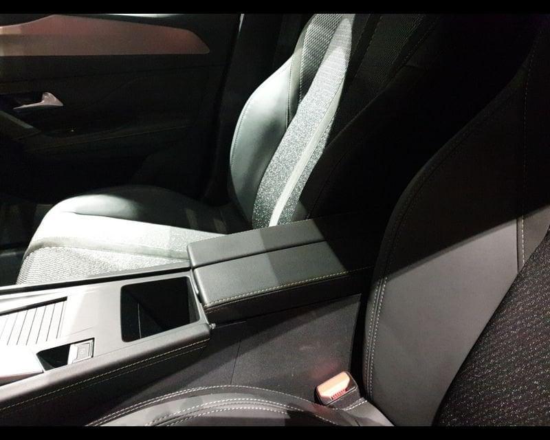 Peugeot 308 3ª serie Hybrid 136 e-DCS6 GT