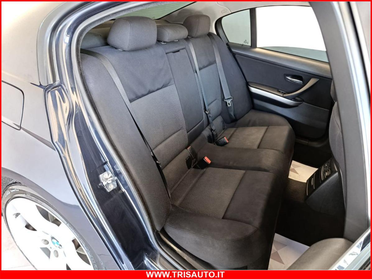 BMW 320d Attiva COMMERCIANTI (TETTUCCIO APRIBILE)