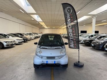 Smart 700 city-coupé pure (45 kW)