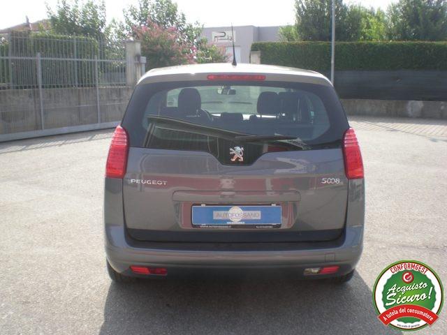 PEUGEOT 5008 1.6 HDi 112CV Family 7 POSTI