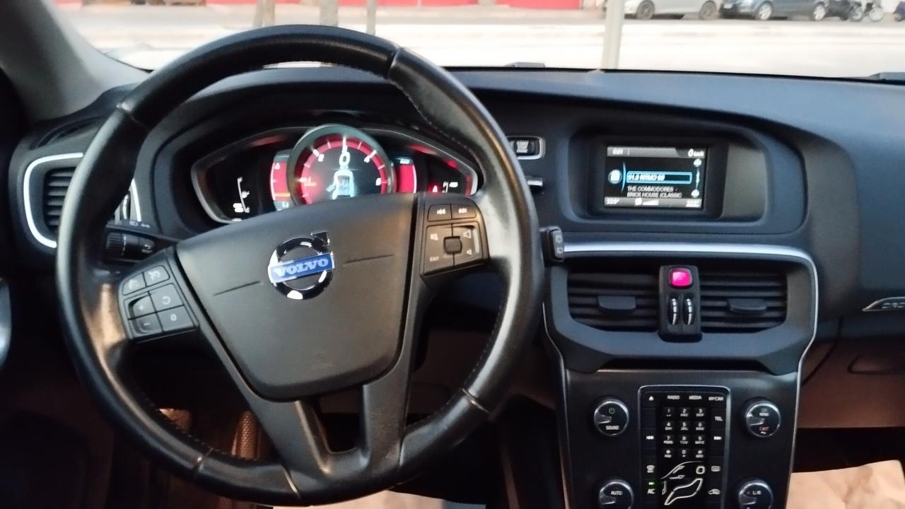 VOLVO V40 CROSS COUNTRY AUTOMATICA
