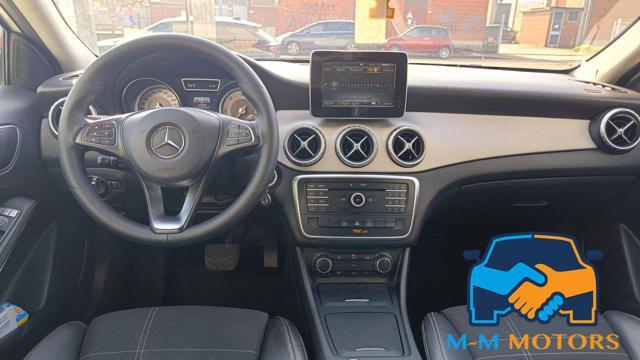 MERCEDES-BENZ GLA 200 d Automatic Business