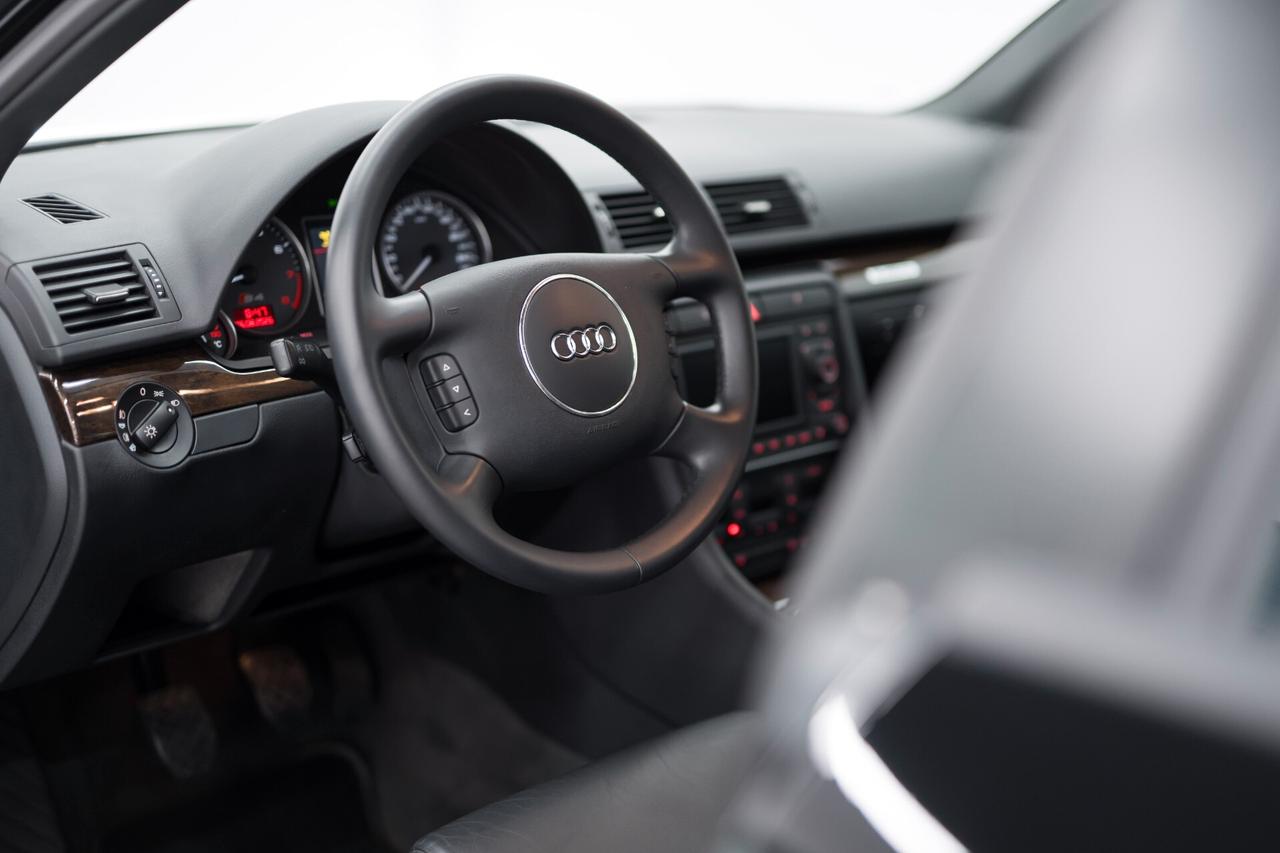 Audi S4 MANUALE